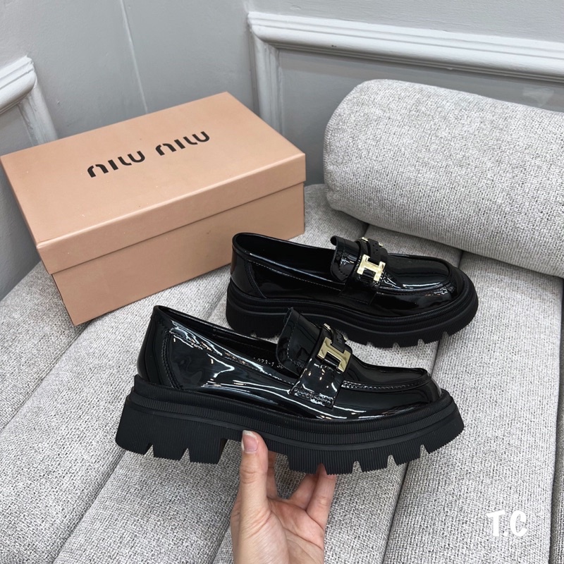 GIÀY MOCA MIUMIU DA BÓNG