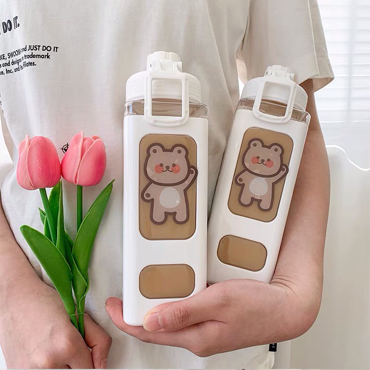 Bình Nước Cute Hình Vuông 700ml Kèm Stiker Dễ Thương