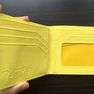 Ví gập Pikachu