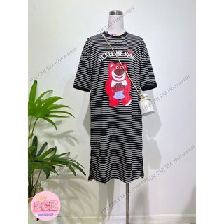 Đầm sọc Gấu dâu xẻ tà thun xịn  - 2CE HAI CHỊ EM Homewear