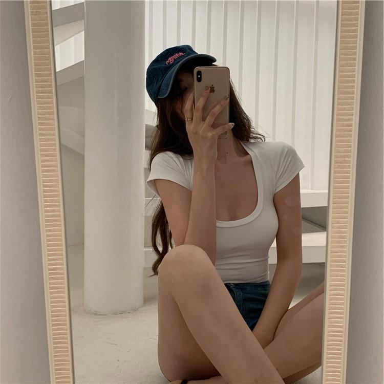 Áo Croptop Kiểu Cổ Tròn Tay Ngắn Ôm Body Trễ Cổ TIBOW A02