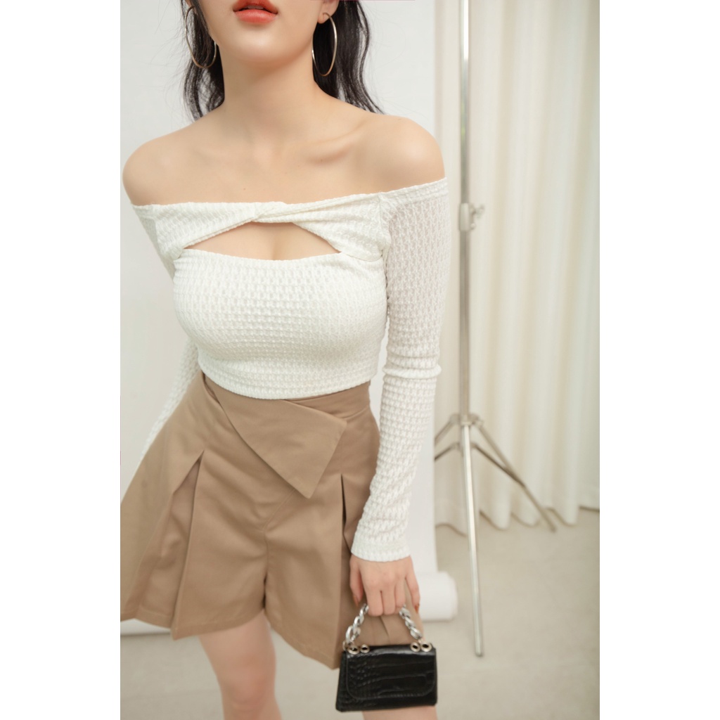 GOÛT DE JUN - Áo Croptop Trễ Vai Khoét Ngực - BERRY TOP