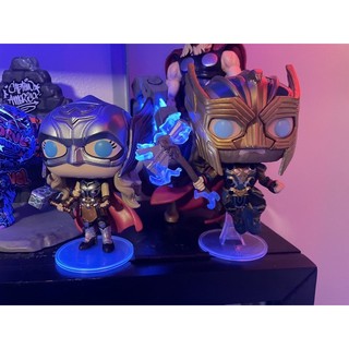 Mô hình Funko Marvel MCC - Thor Love (real, box)