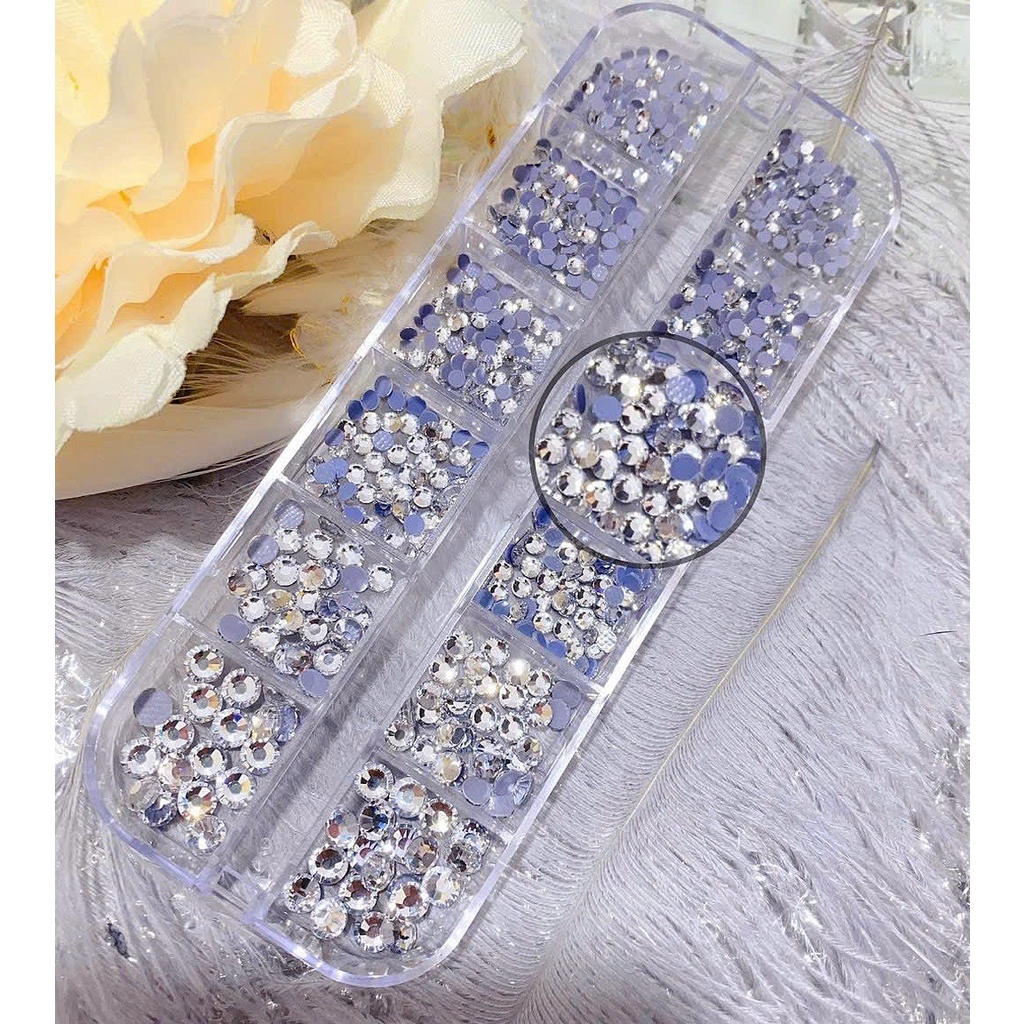 Khay đá chân lưới LOẠI TỐT 12 ô 6 size màu trắng (Khay)