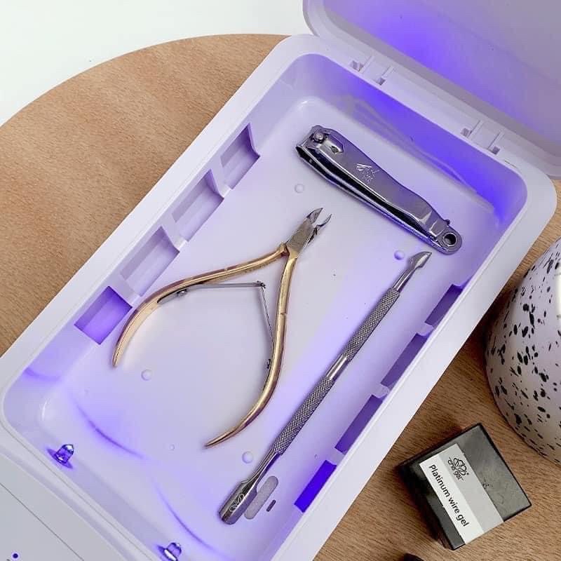 Máy hấp kìm, khử trùng dụng cụ nail