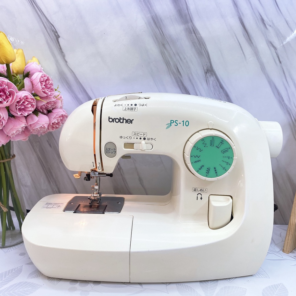Máy May Brother Đời Mới Dáng Cong Pupet - Chức Năng Cơ Bản - Không Kén Vải - BH 1 Năm