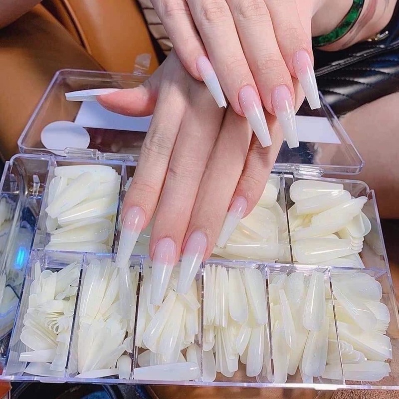 Móng up thang trong nhám sẵn