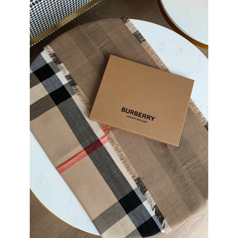 Khăn choàng Bbr cao cấp