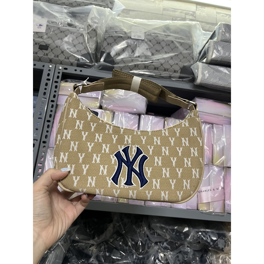 Túi Kẹp Nách Đeo Vai Vải MLB Monogram Jacquard Hobo Bag