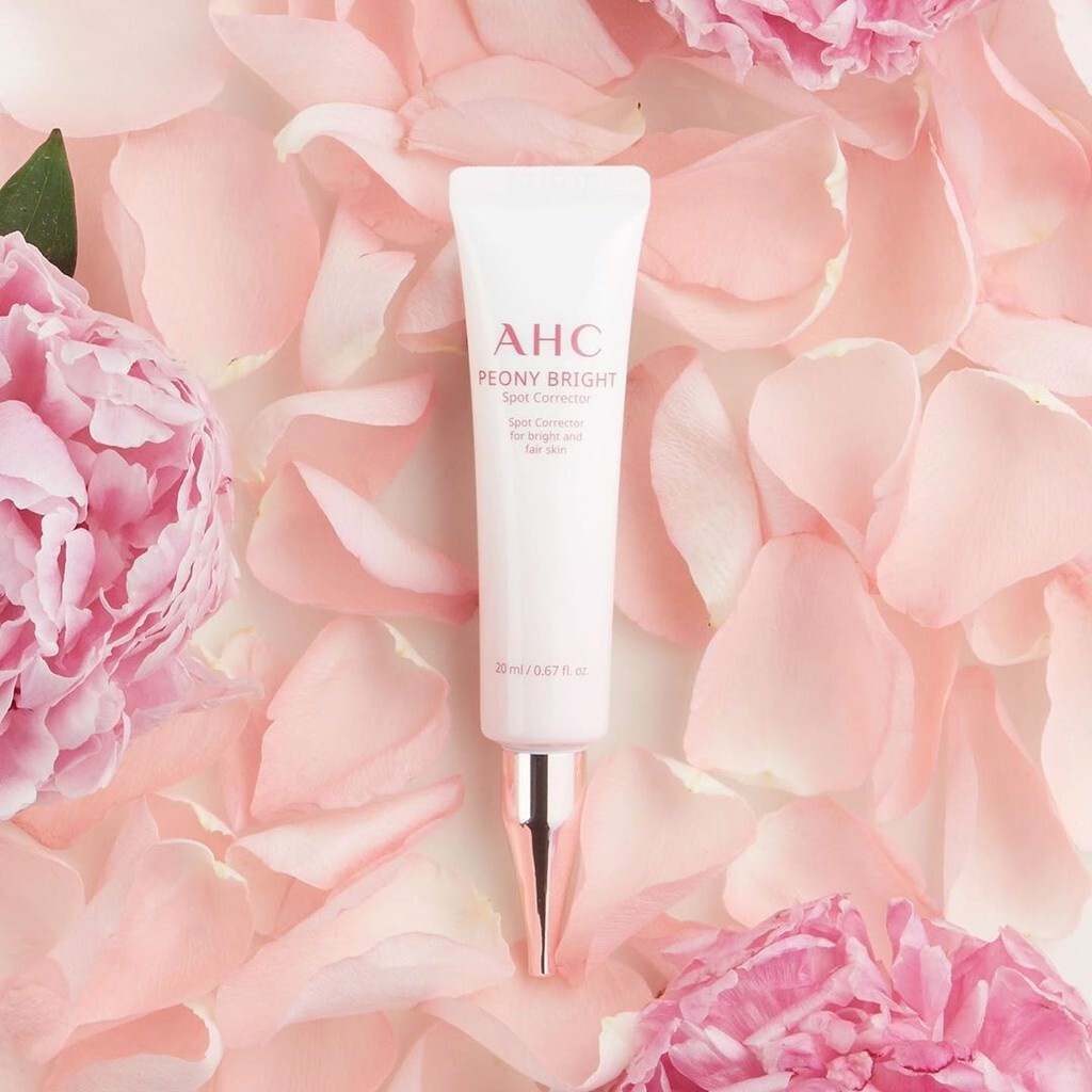 Kem Dưỡng Da Mờ Thâm Nám AHC Peony Bright Spot Corrector