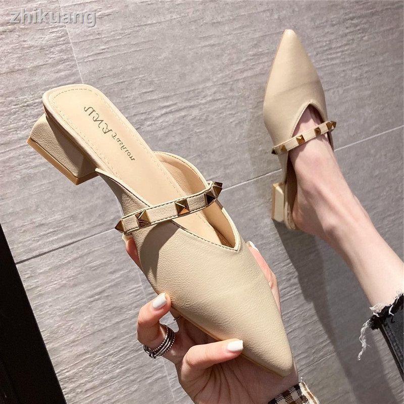 Dép Bít Mũi Nhọn Đế Dày Đính Đinh Tán Thời Trang Cho Nữ