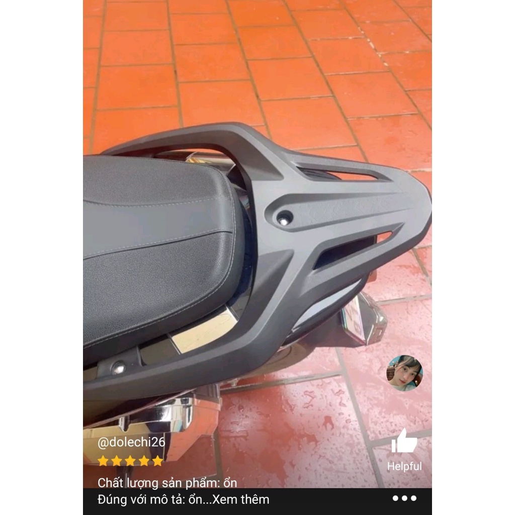 Ốp cảng sau màu đen nhám xe SH 2020 - 2022 trở lên.