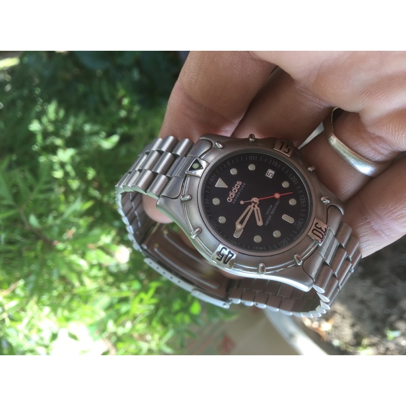 Đồng hồ Nam Nhật si .