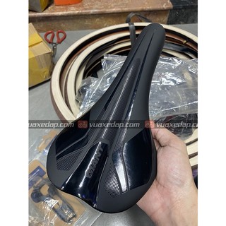 YÊN XE ĐẠP GIANT – XTC 820