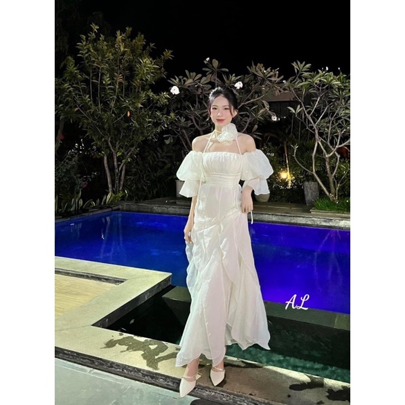 Đầm cup dự tiệc ôm body tua rua kèm hoa sang chảnh