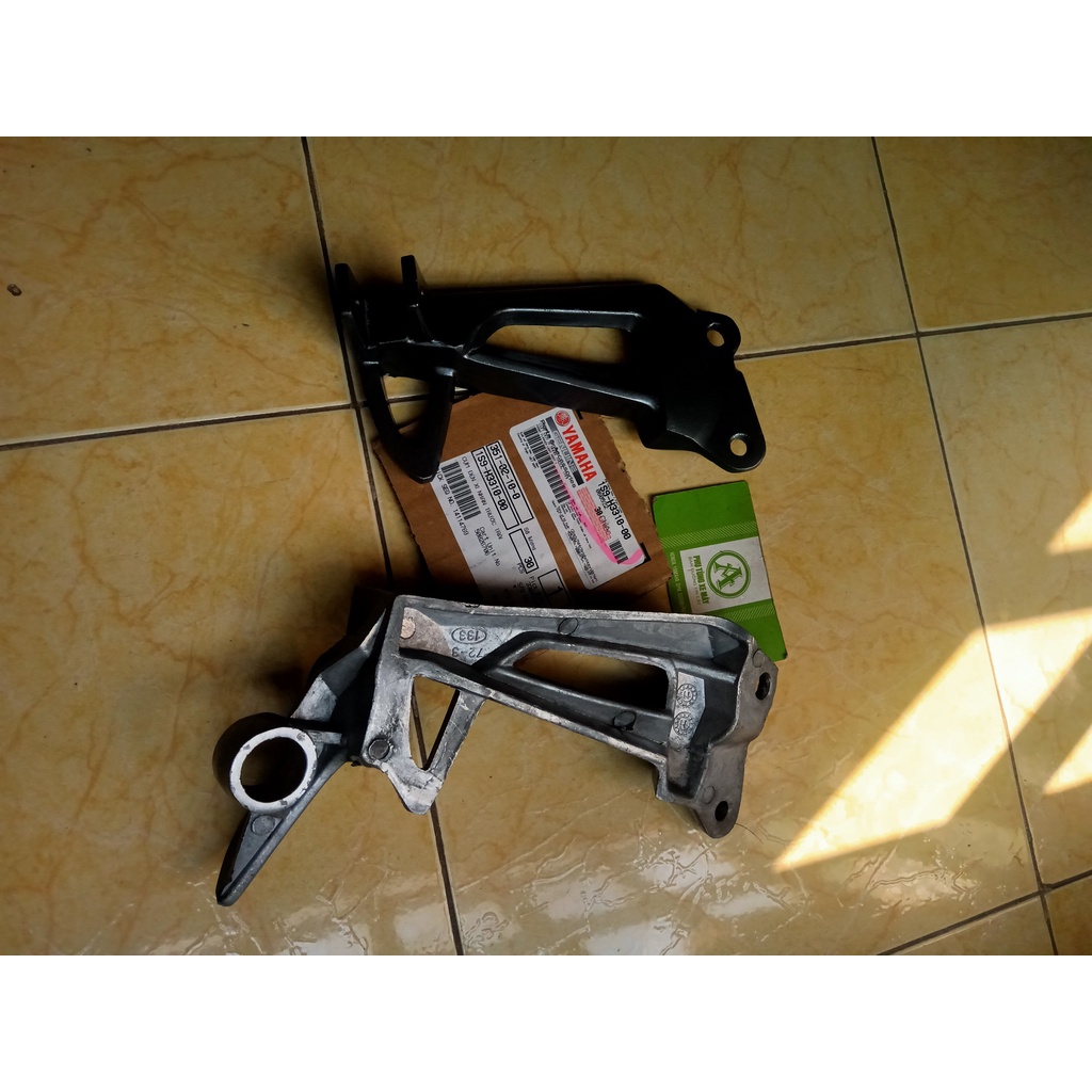 1 Cặp Gác Chân Nhôm Sau SIRIUS