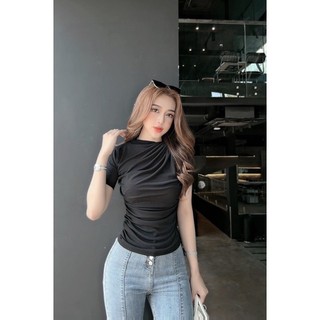 Áo thun nhun vai cách điệu sang chảnh