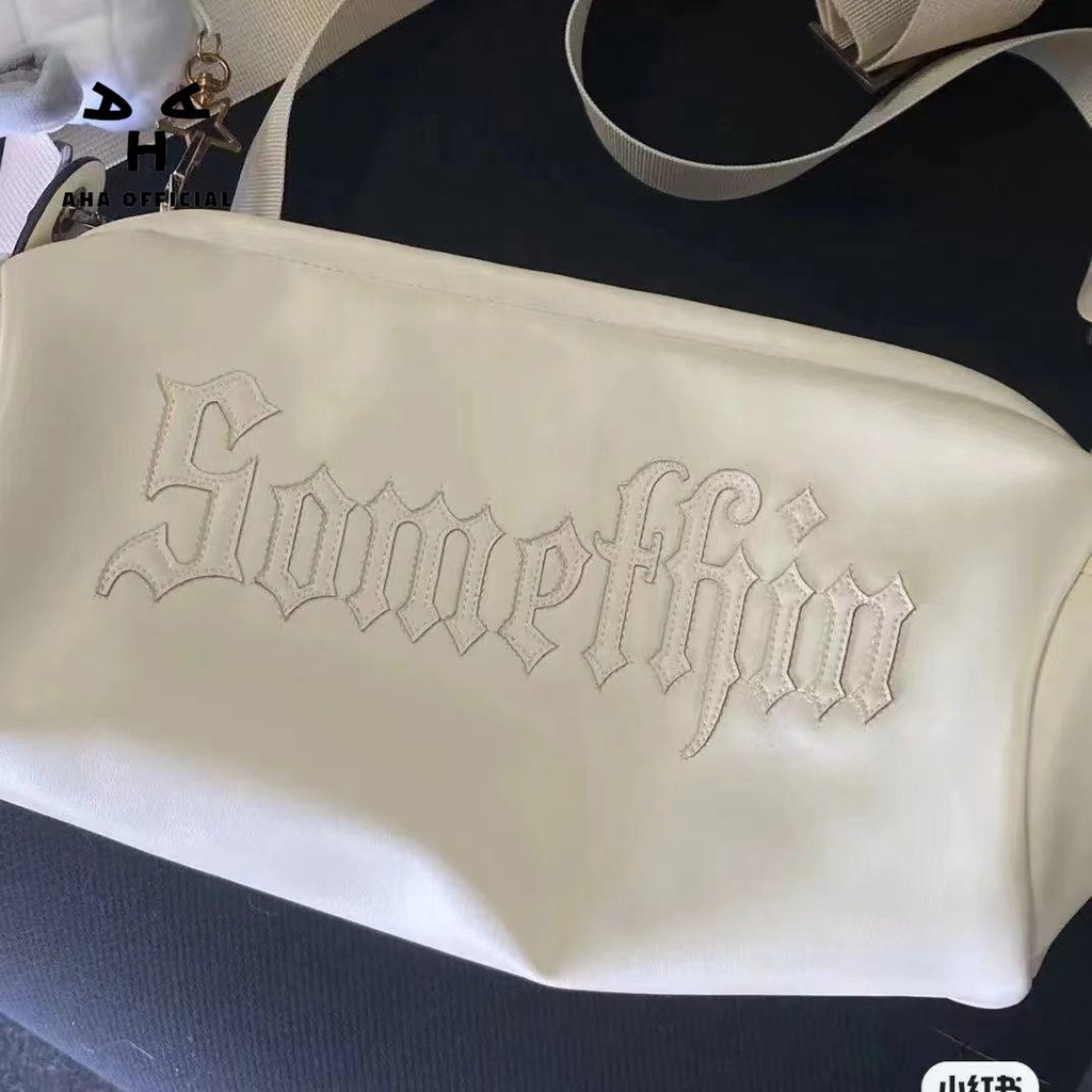 Túi Da Đeo Chéo Màu Trơn Thêu Chữ Phong Cách Đường Phố Mỹ