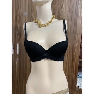 Áo ngực Triumph đen size 34 cúp đẹp,pass like new