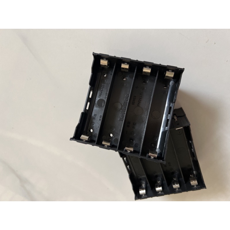Khay pin 18650 x 4