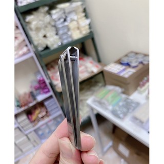 Bấm móng đầu phẳng