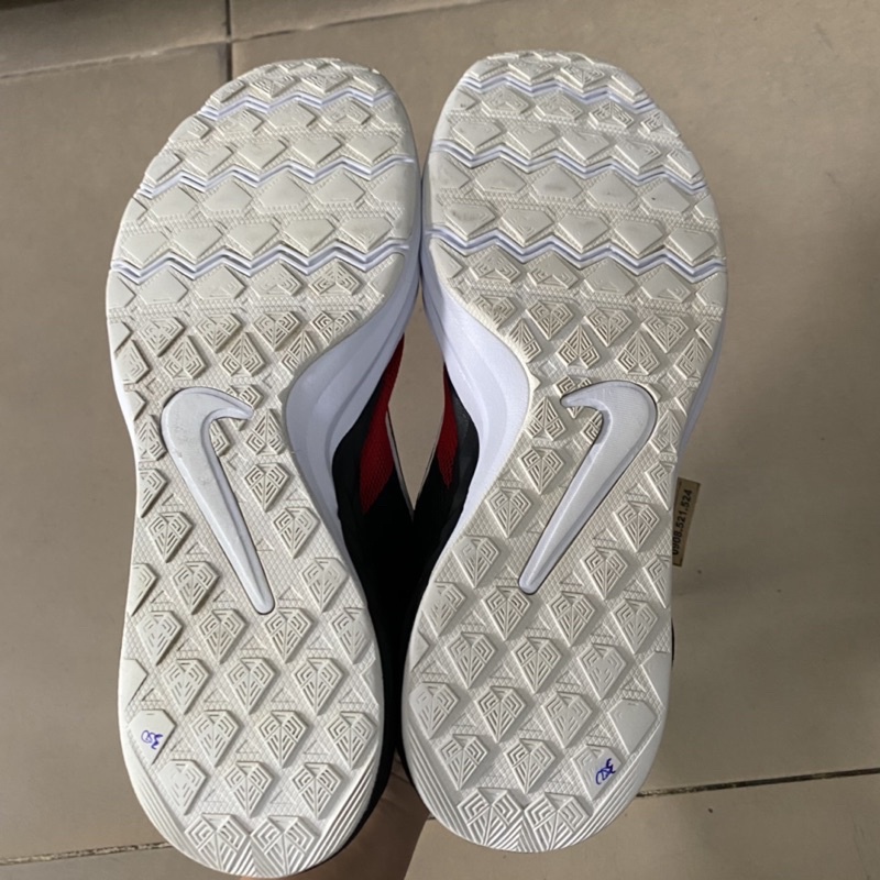 Giày chính hãng đã qua sử dụng