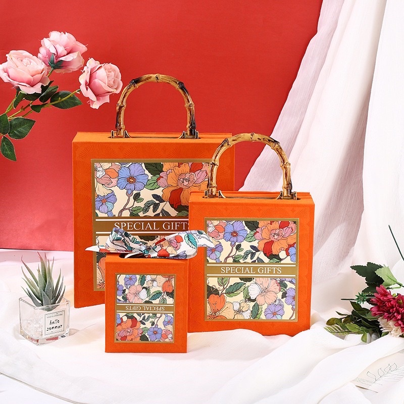 Hộp quà chất liệu vải nhung