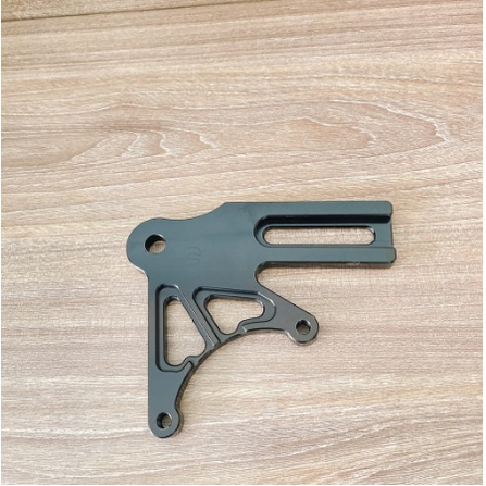 Pát Sau Raider/Satria quay xuống đĩa 220mm xài heo 2 Piston đối xứng màu đen