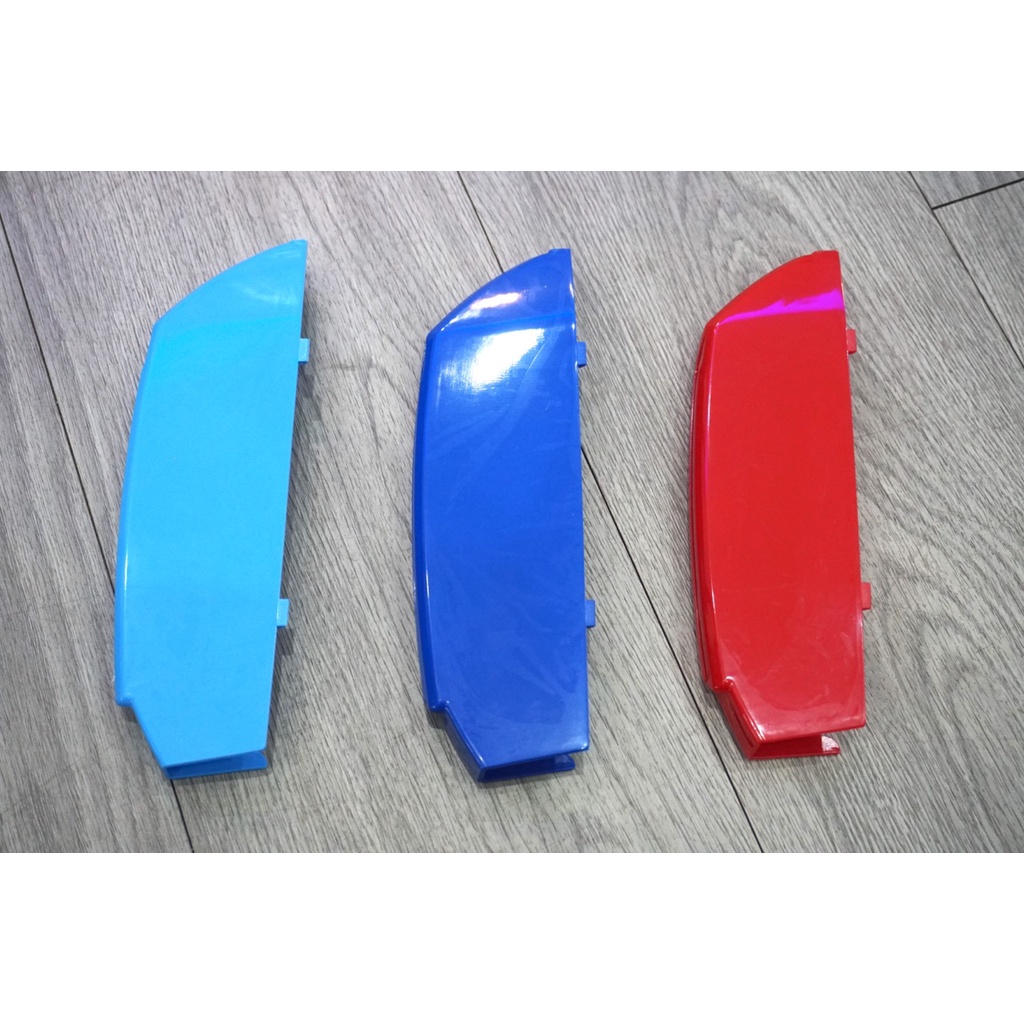 Ốp trang trí mặt ca lăng BMW 5 Series G30