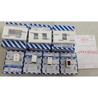Panasonic Wide-Ổ cắm đơn âm tường,công tắc 1 chiều pana,công tắc 2 chiều,hạt đèn báo,mặt 1 2 3 panasonic loại mặt to