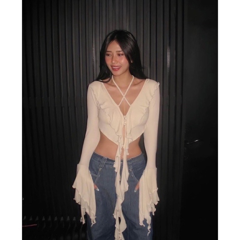 Áo thun croptop tay dài loe cổ viền bèo dây kiểu tua rua thắt eo 612 FIORI STORE