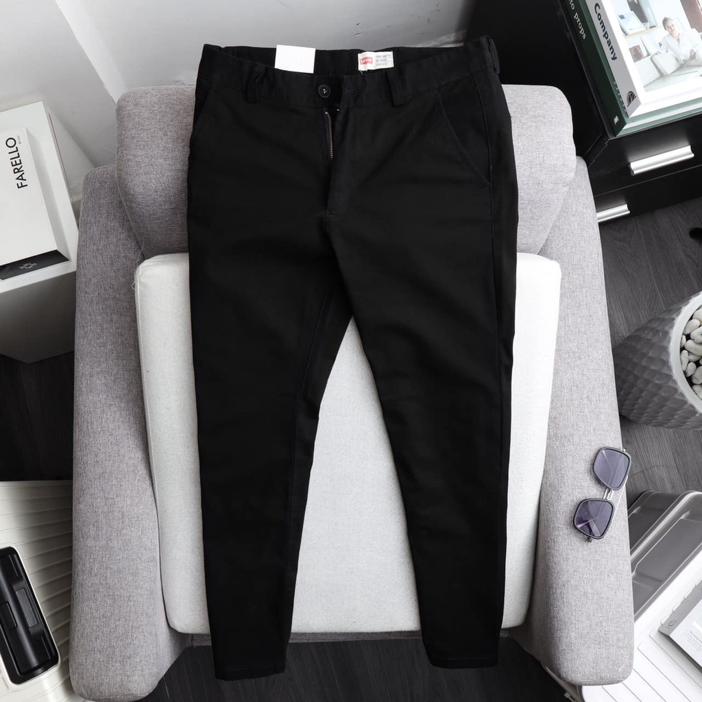 Quần kaki LEVI's xuất dư đẹp không quá dày. không nóng dáng slim ( hàng đẹp nha )