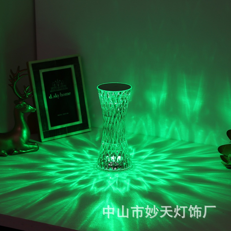 Đèn LED Chiếu Eo Nhỏ Bằng PMMA Hình Kim Cương Pha Lê Ấm Áp Trang Trí, Có remote điều khiển từ xa