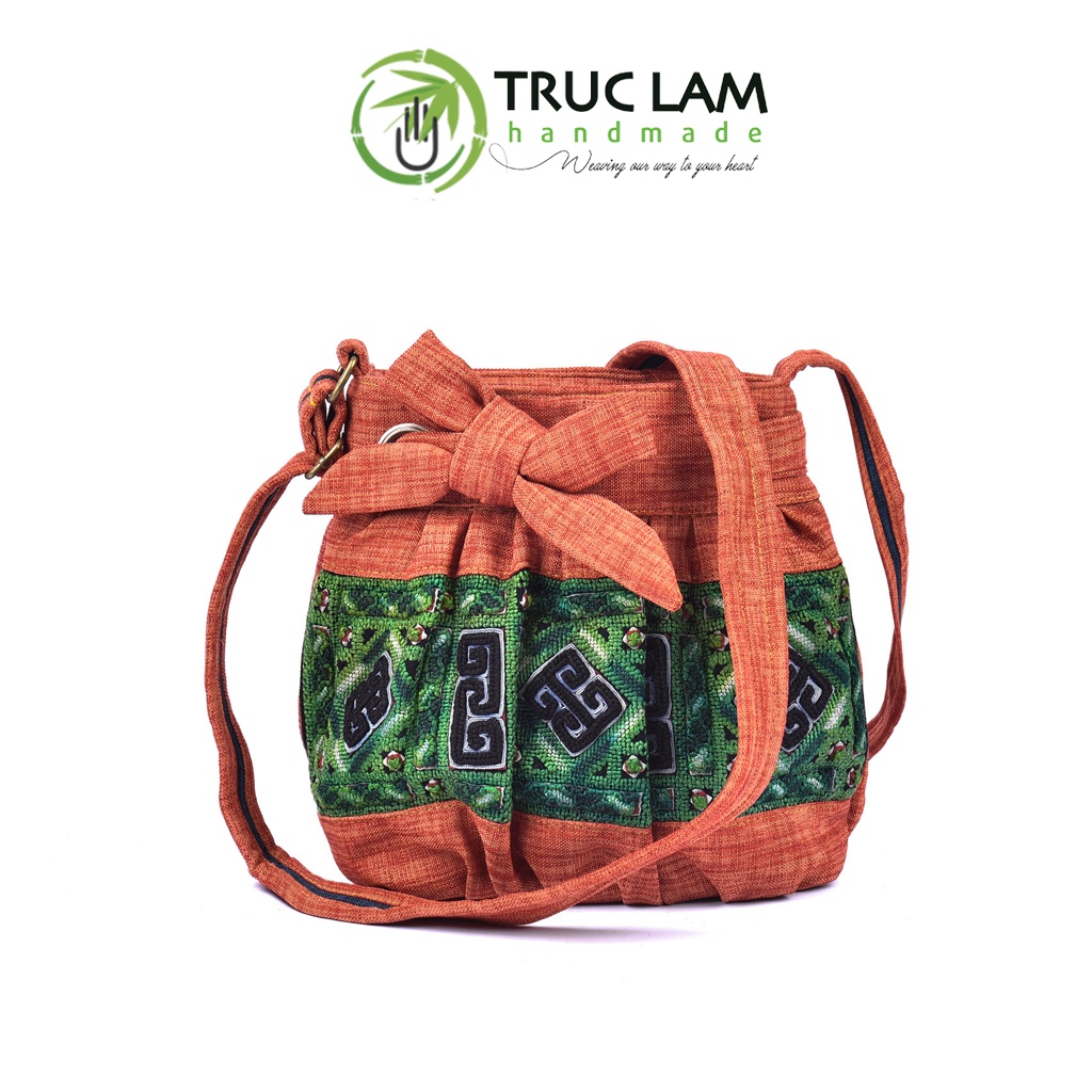 Túi Đeo Chéo Thời Trang Nữ Vải Gai Can Yếm Thổ Cẩm Cổ Thêu Tay Miệng Dây Rút Thắt Nơ DOCUTCT101 Trúc Lâm Handmade
