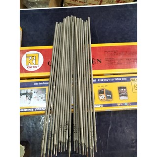 1bó que hàn điện kim tín 2.5ly việt nam hộp 2.5kg