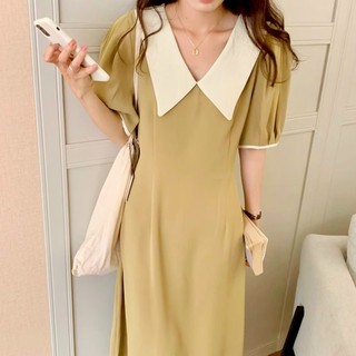 Đầm kem cổ trắng form dài thắt eo