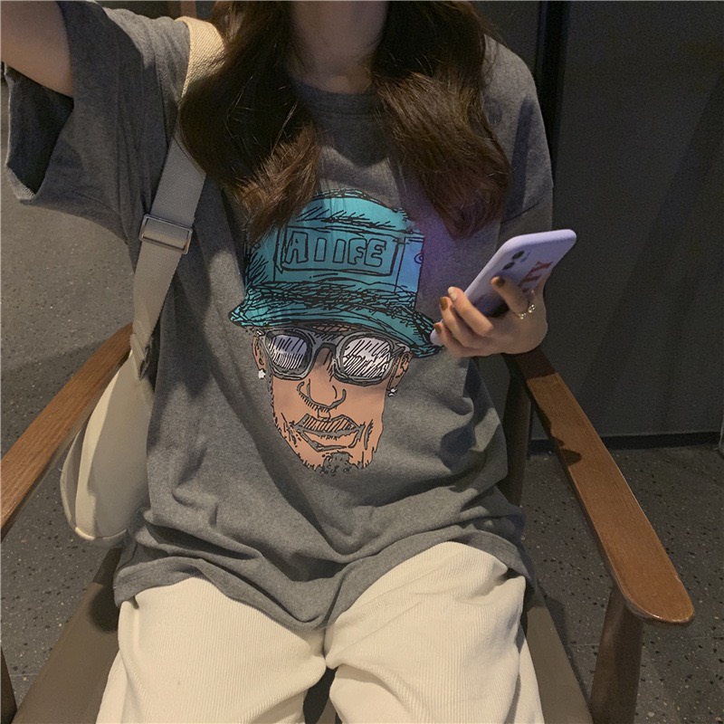 Khẩu trang vải poli dùng cho ÁO THUN UNISEX NAM NỮ MÀU XÁM, IN HỌA TIẾT KHUÔNG MẶT ĐÀN ÔNG MẮT KÍNH NÓN XANH