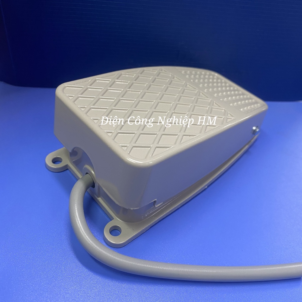 Công Tắc Bàn Đạp Chân FS2 10A-220VAC , Bàn Đạp Điện Vỏ Kim Loại Kích Thước Vừa