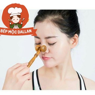 Cây lăn masage mặt mũi bằng gỗ thơm
