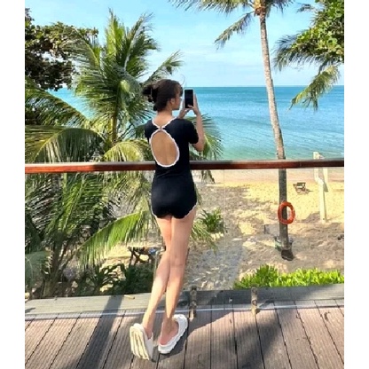 [Size M,L,XL] Bikini đồ bơi đi biển 1 mảnh màu đen phối viền trắng KONKUN MS123 | BigBuy360 - bigbuy360.vn