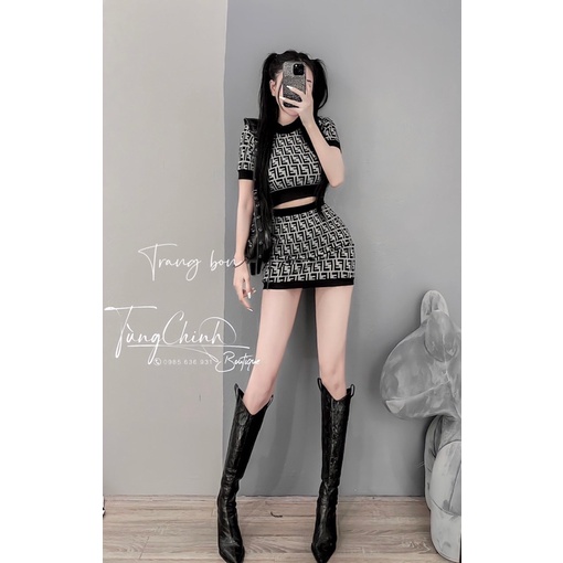 Set áo váy body hoạ tiết áo croptop phối chân váy tôn dáng