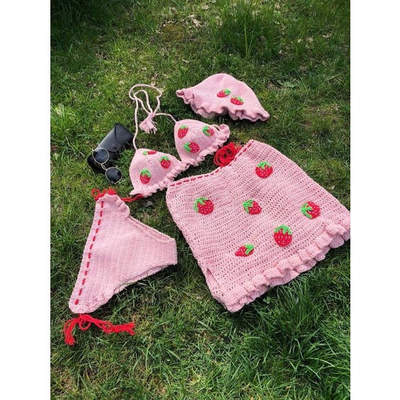 Set bikini dâu tây len handmade-quần áo thời trand đi biển