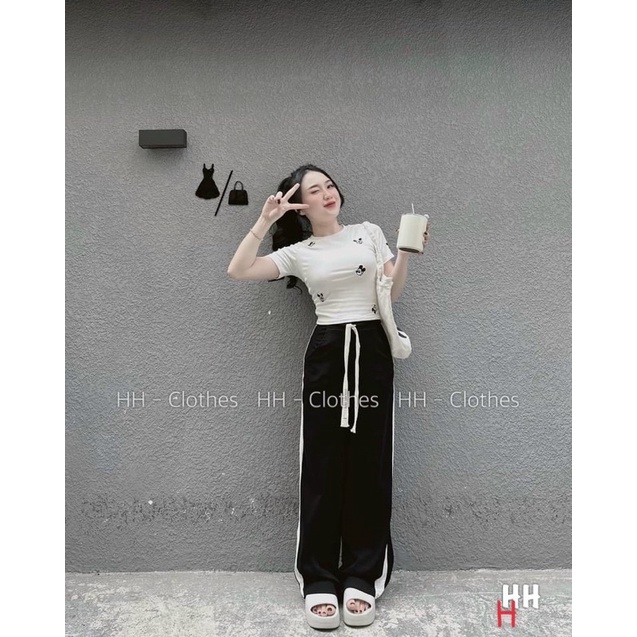 Set áo thun hoạ tiết mickey phối quần suông