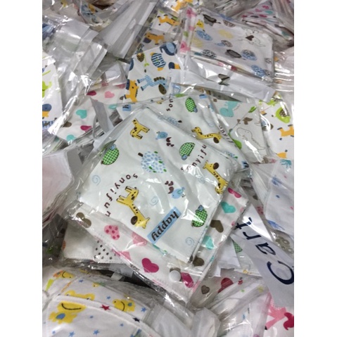 Yếm cotton 2 lớp 2 khuy bấm giữ ấm cổ cho bé