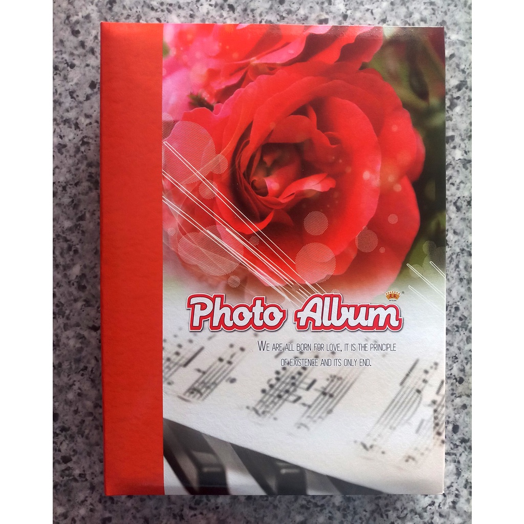 Album đựng hình 10x15 (104 hình). Giao màu album ngẫu nhiên.