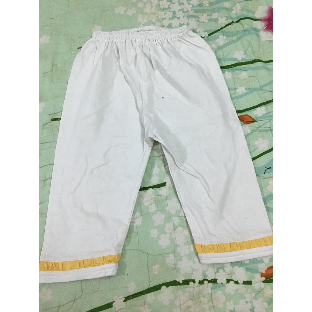 Hàng tặng cho bé