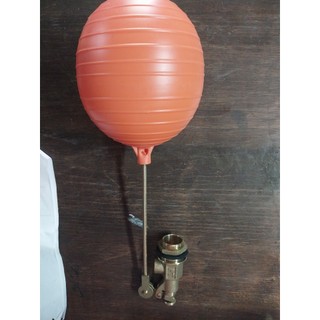 1 cái van phao cơ phi 34