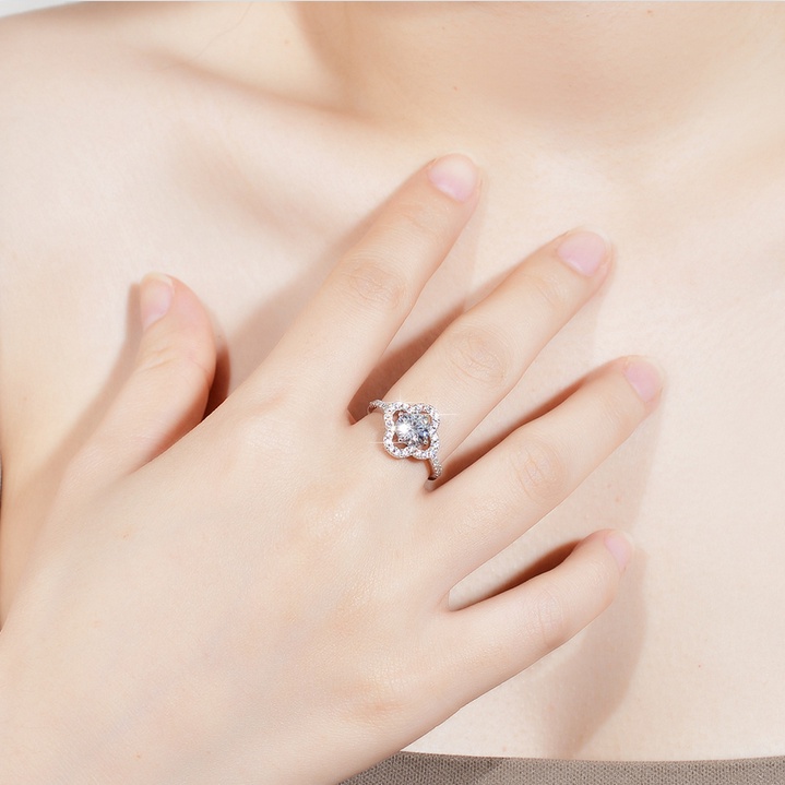 Nhẫn Chính Hãng Moissanite 1 Carat Hình Cỏ Bốn Lá Bằng Bạc Cho Nữ