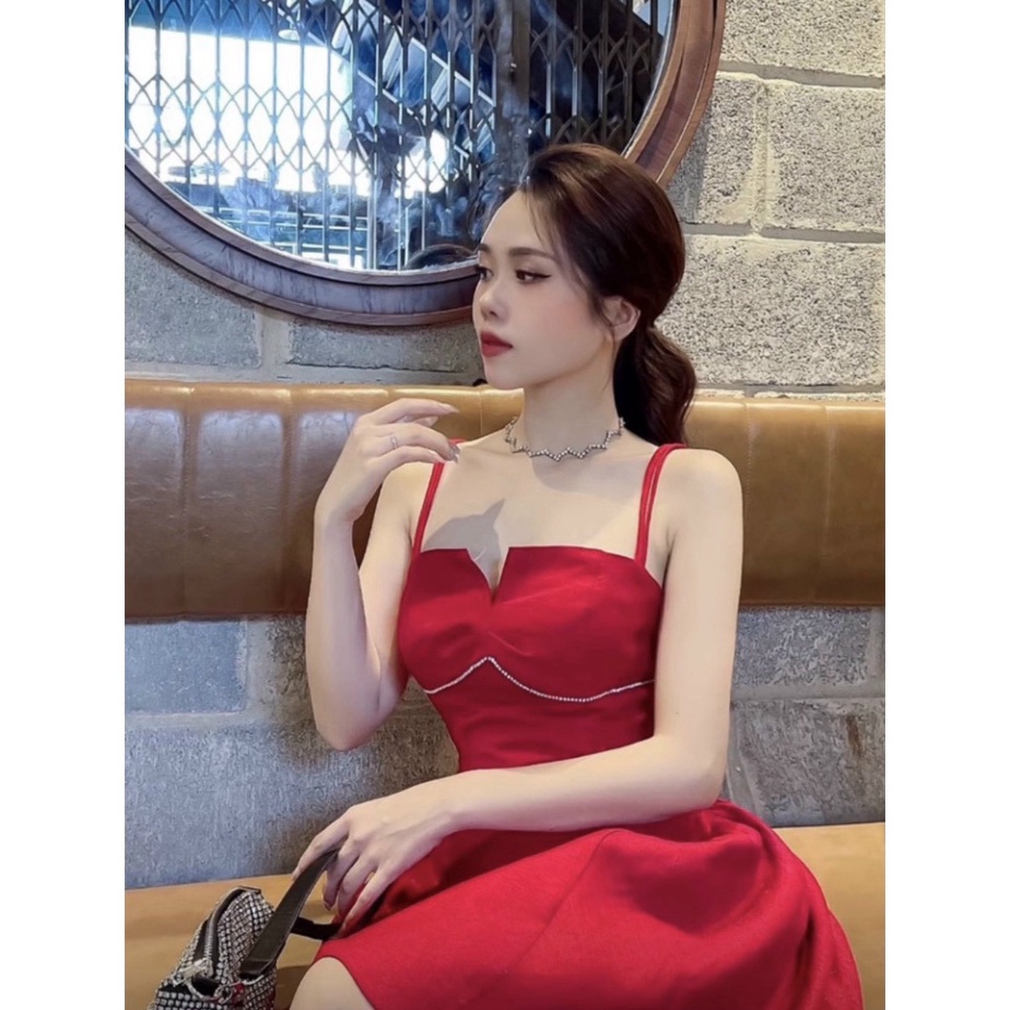 (Fom: <55kg) Đầm Đỏ 2s Cúp Ngực Xẻ Viền Cườm JL46 | BigBuy360 - bigbuy360.vn