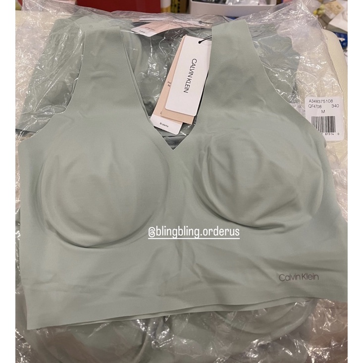 Áo lót Calvin Klein Invisibles Comfort Lightly Lined V-Neck Bralette $44